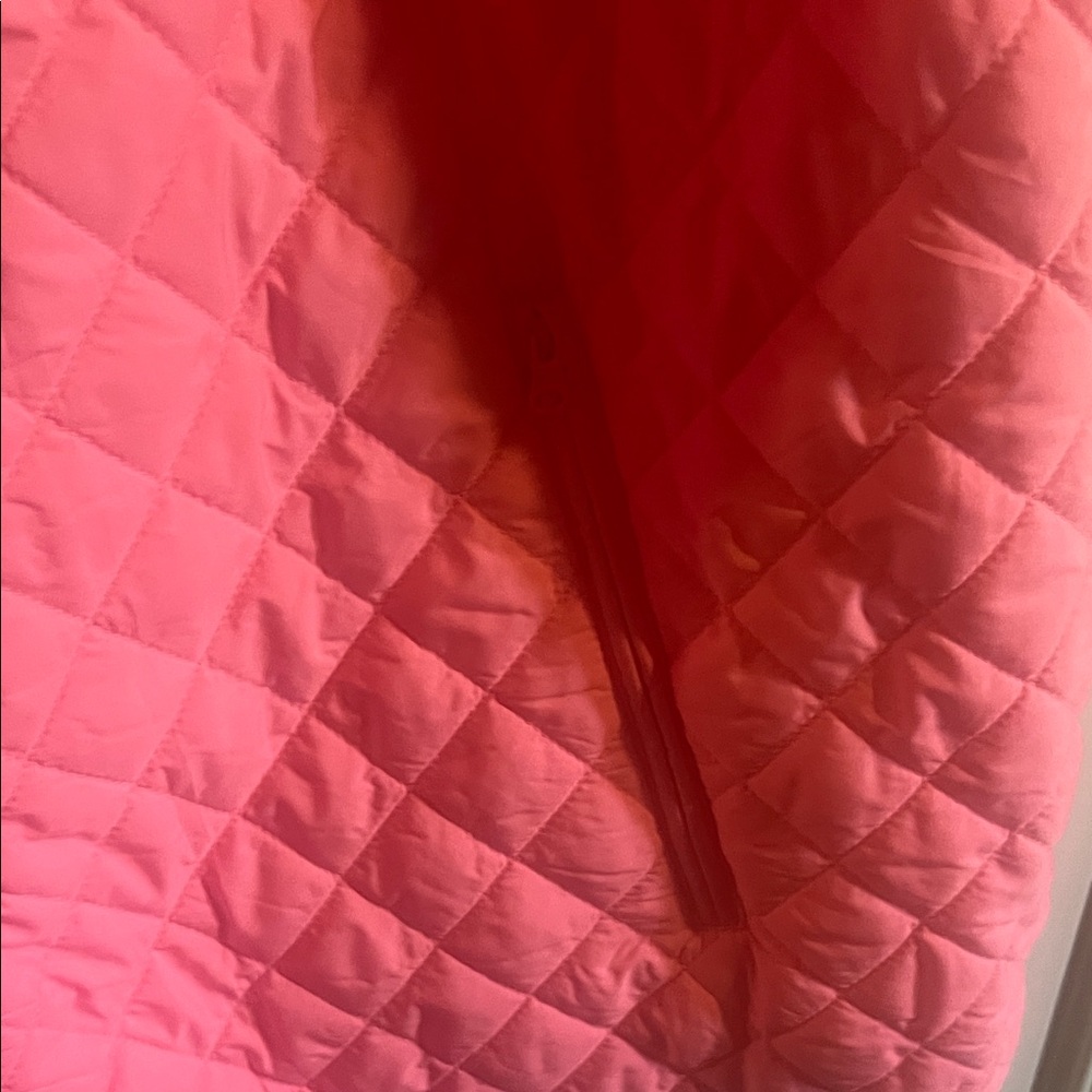 ❄️Coat Sale❄️ T by Talbots Pink Quilted Vest. - Picture 3 of 5